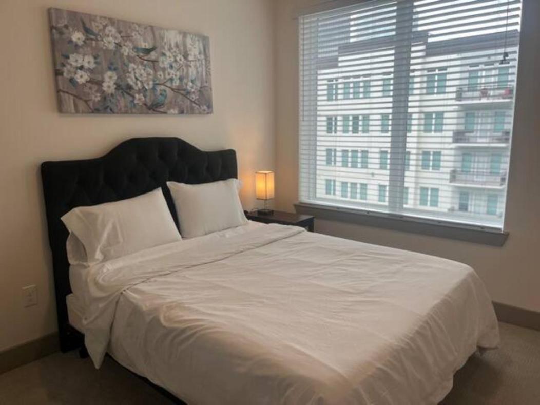 Resort-Style Apartments Near The Galleria Houston Room photo