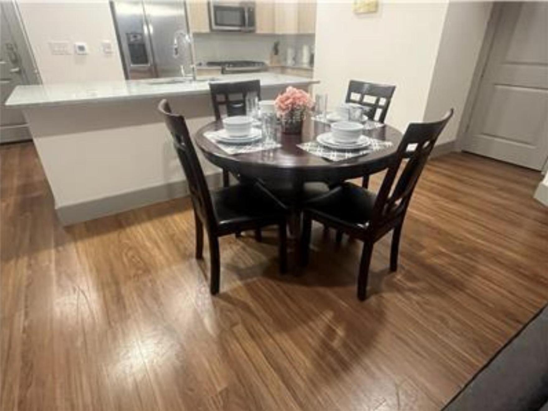 Resort-Style Apartments Near The Galleria Houston Room photo