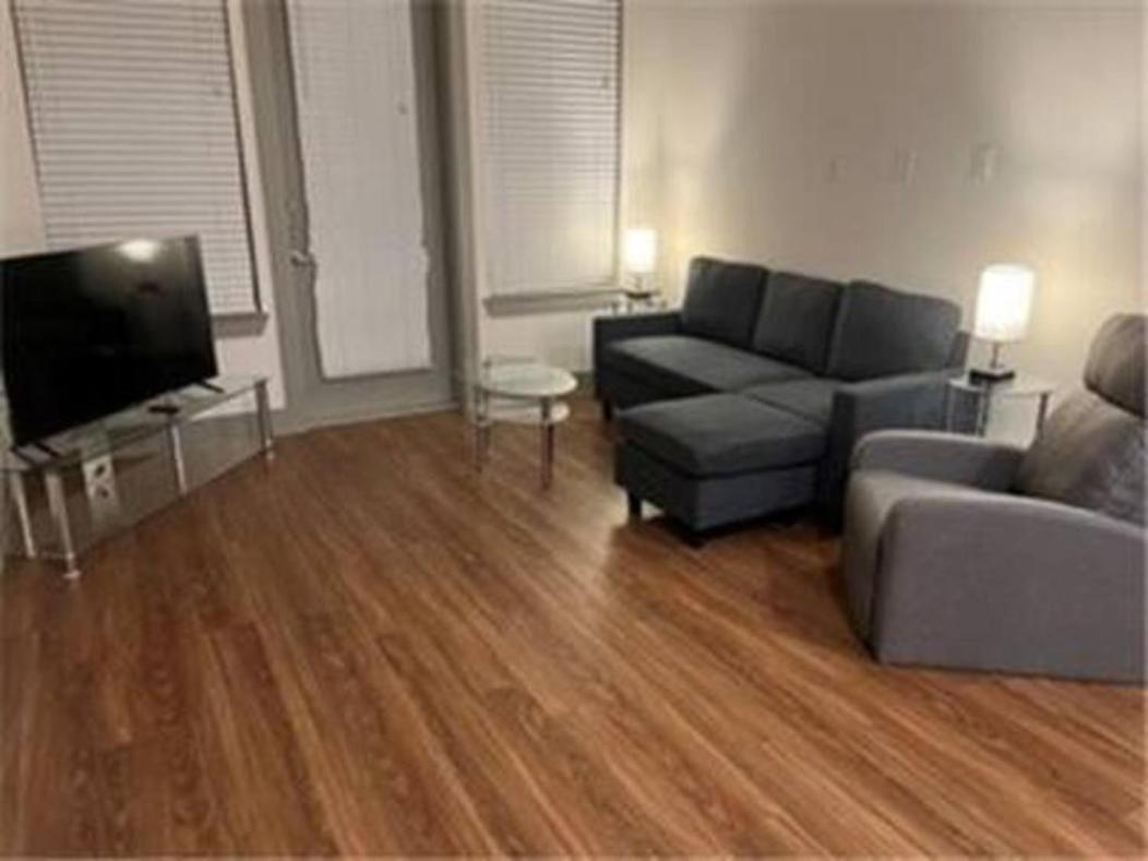 Resort-Style Apartments Near The Galleria Houston Room photo