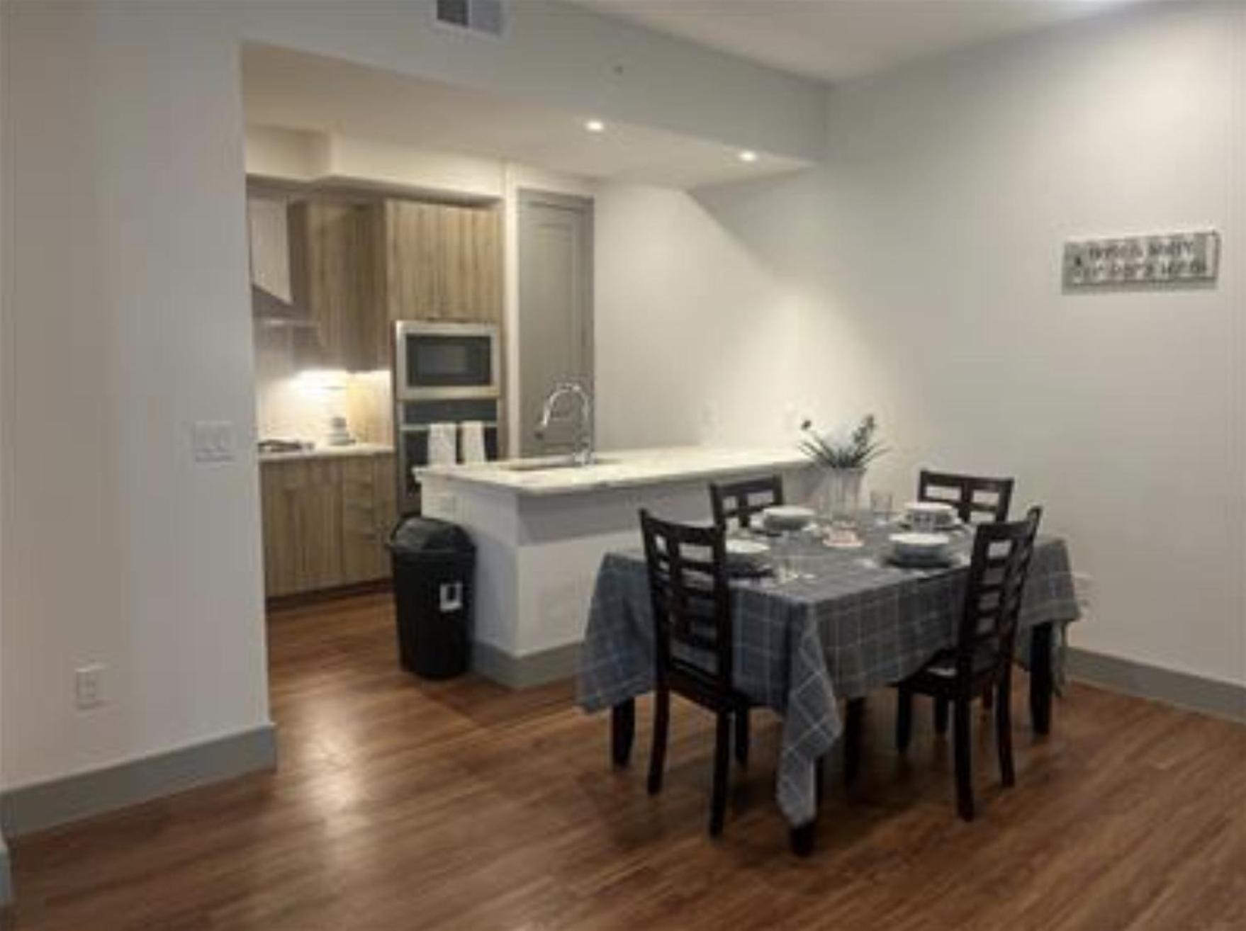 Resort-Style Apartments Near The Galleria Houston Room photo