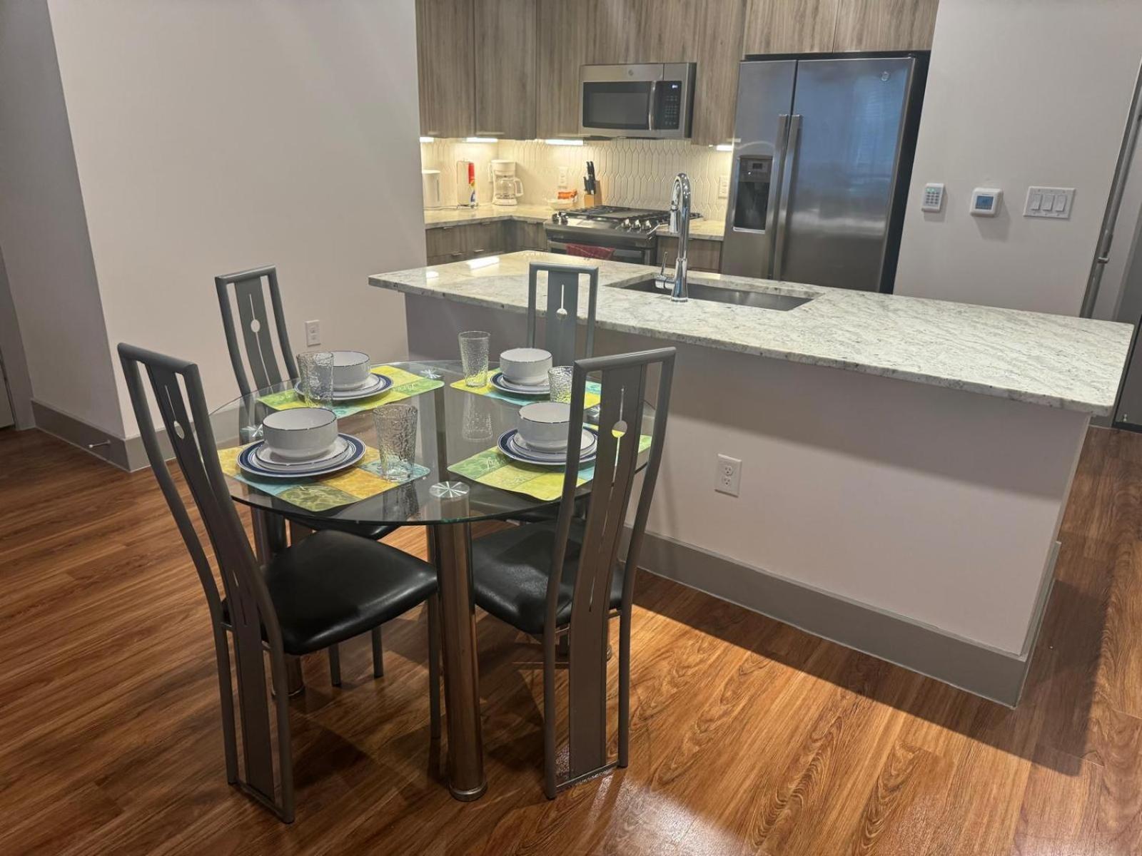 Resort-Style Apartments Near The Galleria Houston Room photo